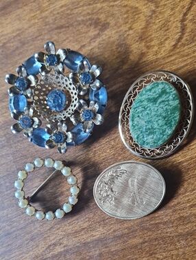 Vintage 12K brooch set